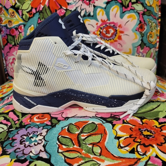 Mens Under Armour basketball shoes size 11.5 - Picture 1 of 6